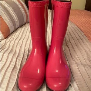 Women UGG boots. Pink. Lightly Worn. Size 7.